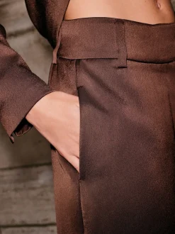 Broeken*Next Chocoladebruin - Satijnen broek met wijde pijpen en elastiek in de achterkant