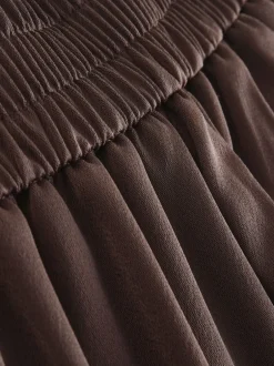 Broeken*Next Chocoladebruin - Satijnen broek met wijde pijpen en elastiek in de achterkant