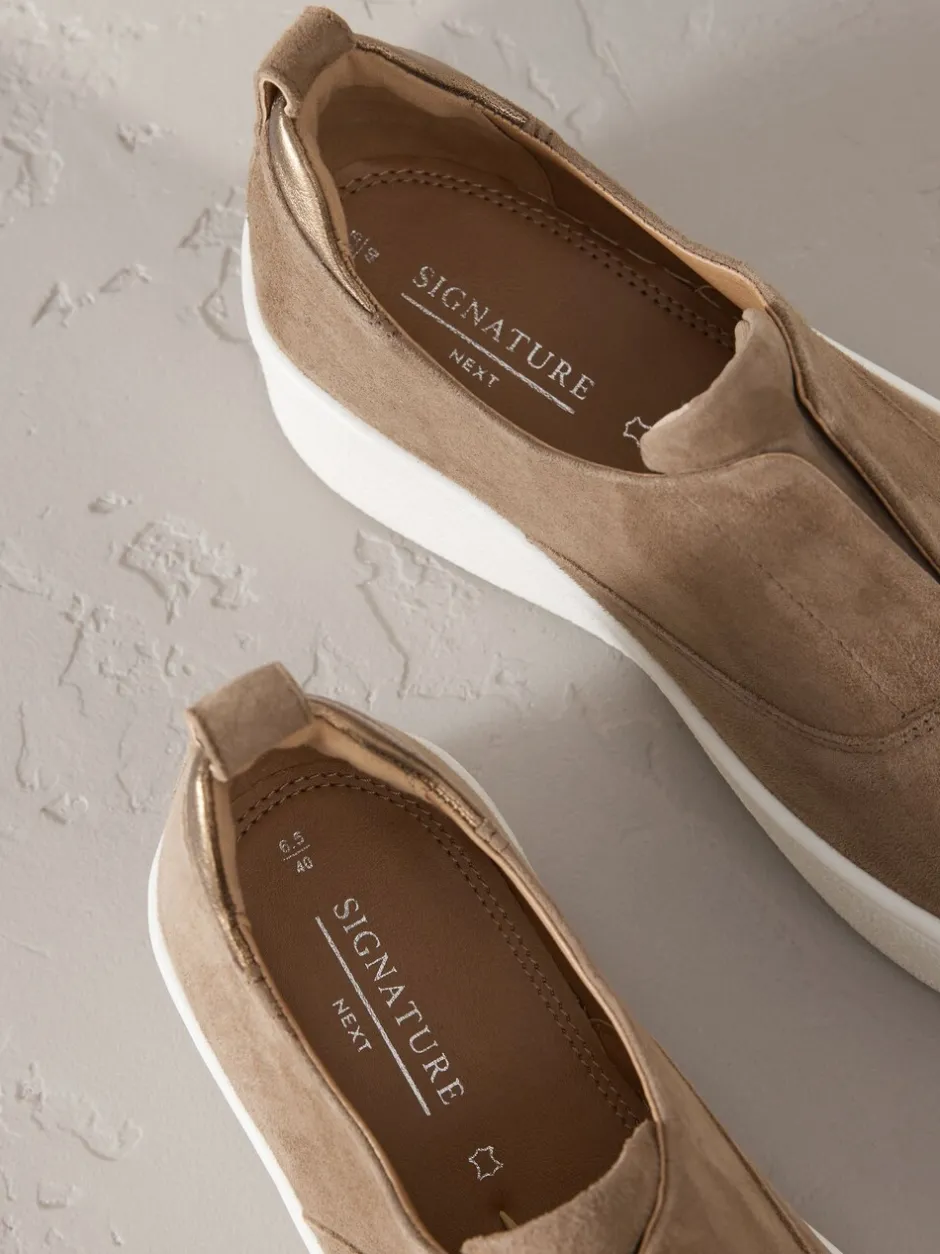 Sneakers|Next Chocoladebruin - Signature leren sneakers met dikke plateauzolen en sleehak