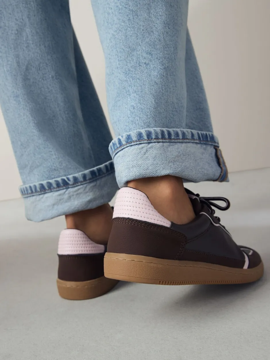 Sneakers*Next Chocoladebruin - Sneaker met veters