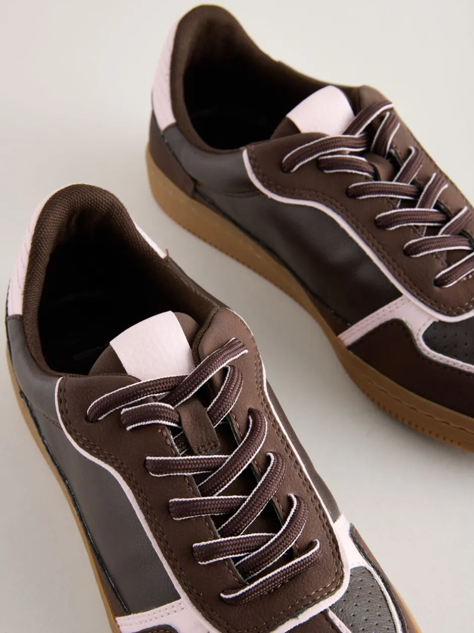 Sneakers*Next Chocoladebruin - Sneaker met veters