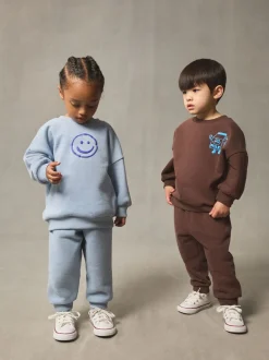 Sets En Combisets|Truien En Breisels|Next - Printed Crew Neck Sweat Top & Joggers Set (3mths-7yrs) Chocoladebruin en blauw