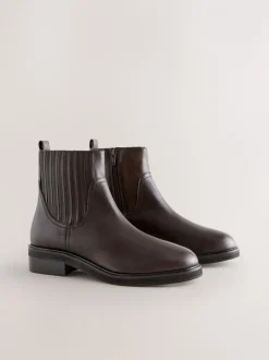 Ruimvallend En Extraruimvallend|Next Chocoladebruin leer - Forever Comfort® Chelsea Boots