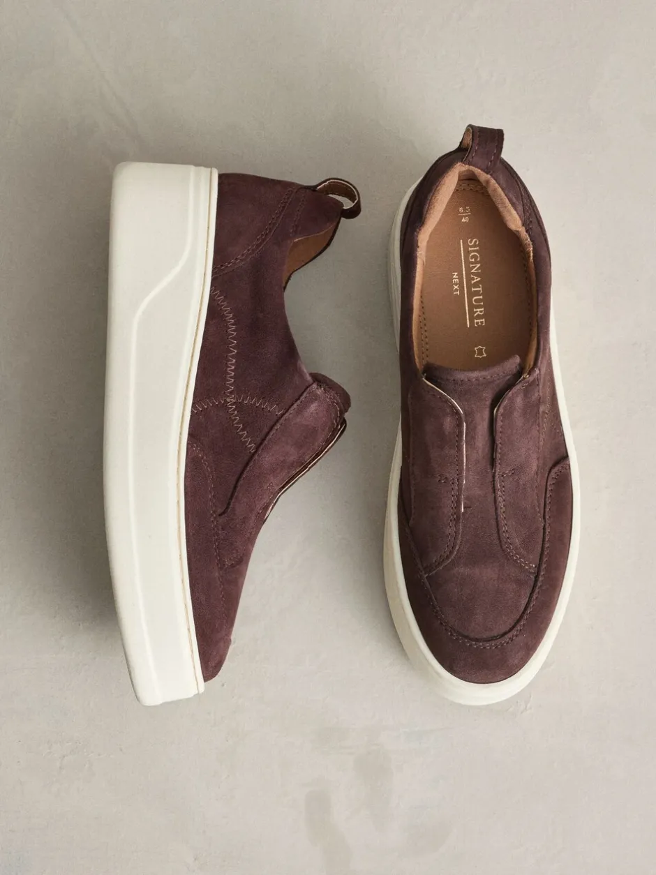 Sneakers|Next - Signature leren sneakers met dikke plateauzolen en sleehak Chocoladebruin suède