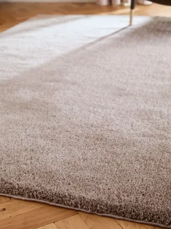 Vloerkleden En Lopers|Vloerkleden En Lopers|Next Comfortabel, wasbaar, hoogpolig vloerkleed Lichtgrijs