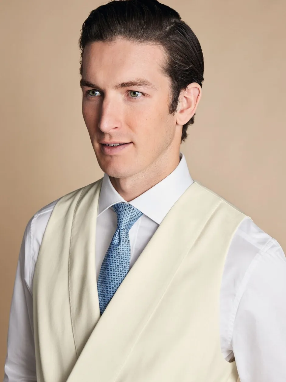 Vesten|Charles Tyrwhitt - Morning V2 kostuum met verstelbare pasvorm: herenvest Crème