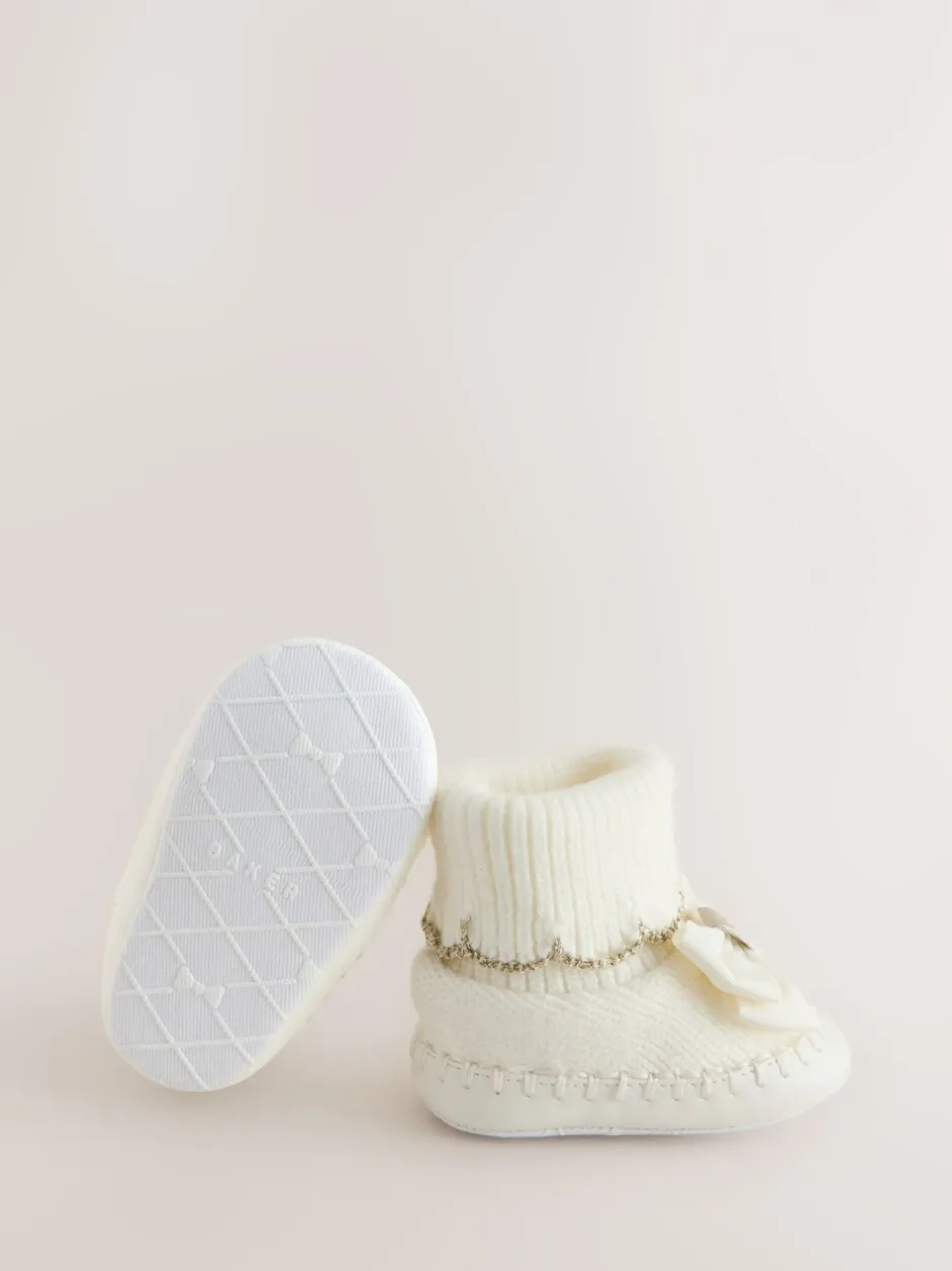 Boots|Baker by Ted Baker - Gebreide padderslaarsjes met geschulpte rand voor babymeisjes met strik Crème