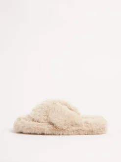 Pantoffels|Lipsy - pantoffels van imitatiebont met gekruiste banden voor nachtkleding Crème