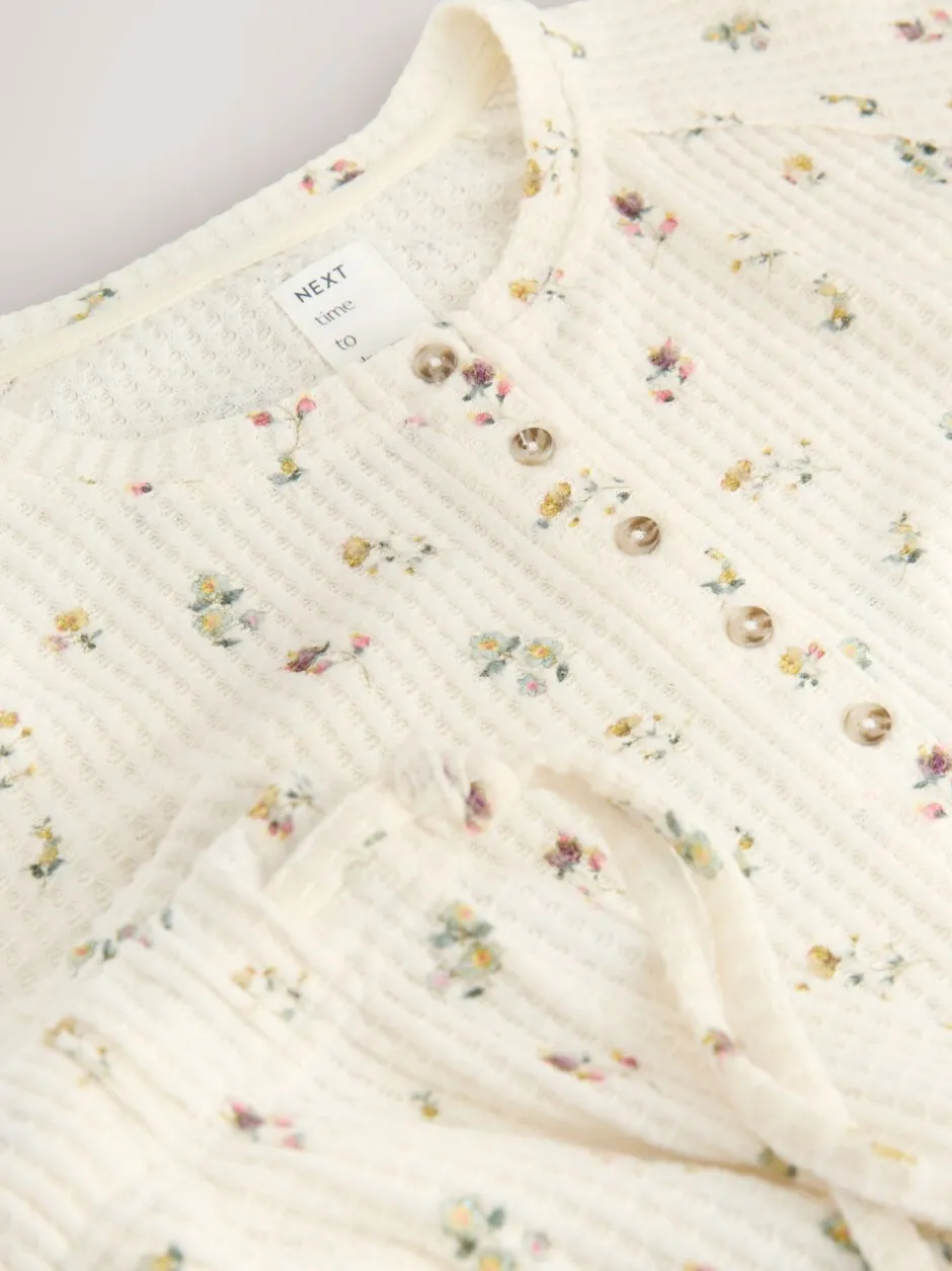 Pyjama's|Loungewear*Next Crème gebloemd - Gezellige pyjama met wafeldessin en lange mouwen