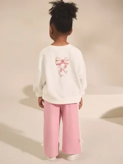 Sweaters En Hoody´S|Next Crèmekleurig/roze - Barbie Sweatshirt & Set van joggingbroek met wijde pijpen (3mnd -7jr)