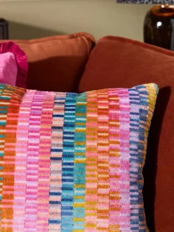Kussentjes En Plaids|Kussentjes En Plaids*Next Cut Velvet Rio Blocks Cushion Meerkleurig
