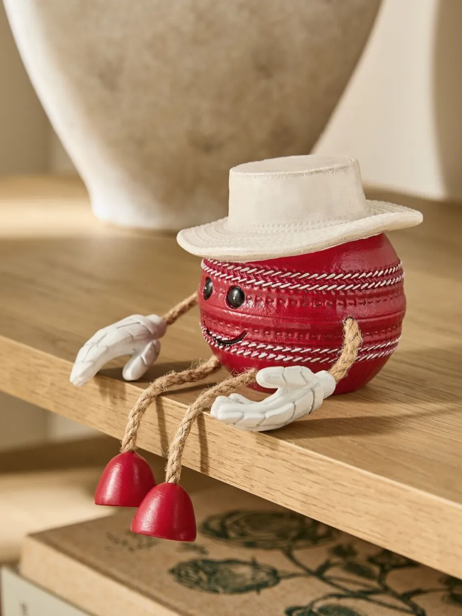 Decoraties|Next Decoratie met bungelende pootjes Red Cricket Ball