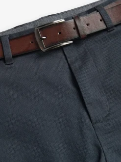 Broeken En Chino's*Next - Straight fit - Zachte chino met print en riem Donkerblauw