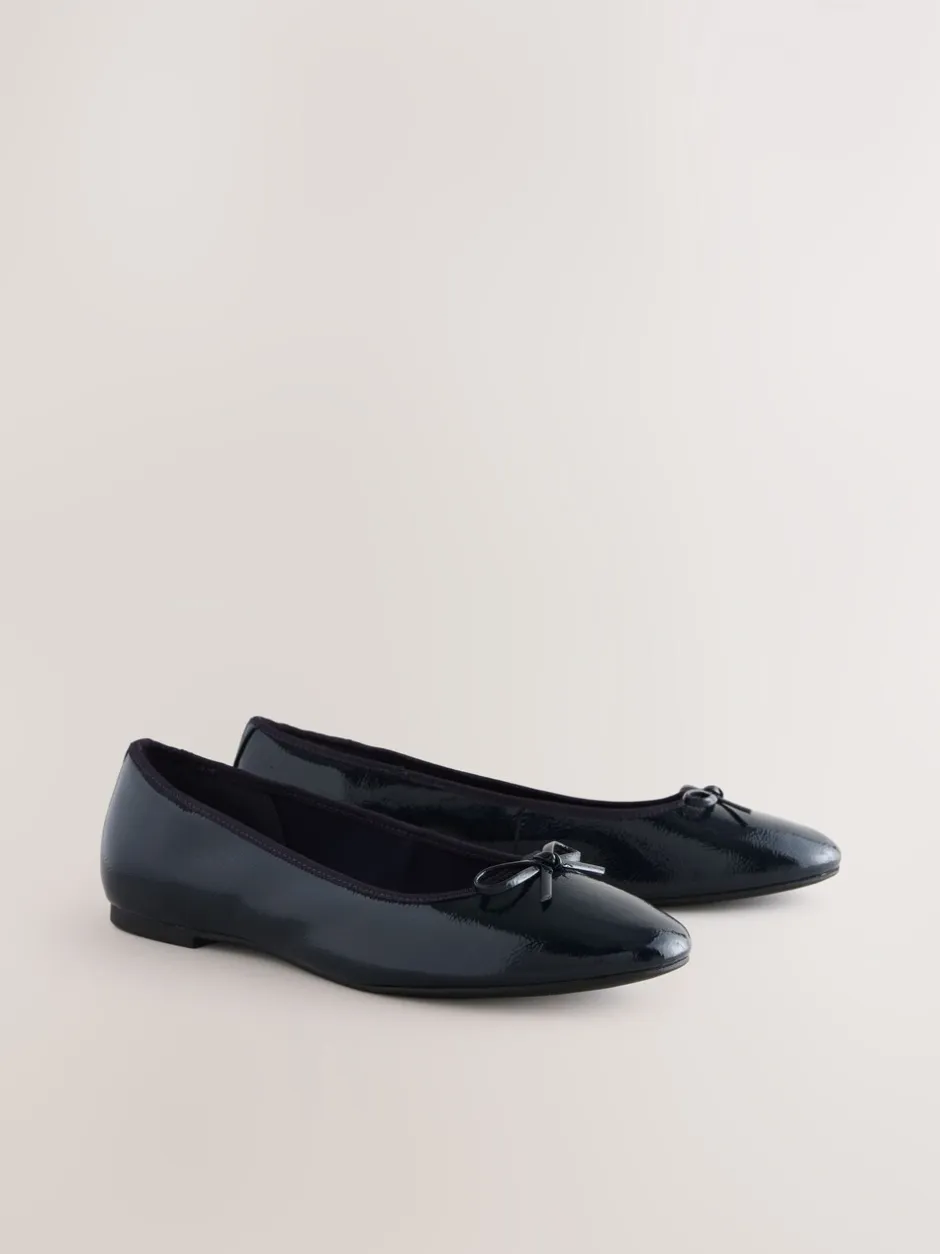 Ruimvallend En Extraruimvallend|Lage Schoenen|Next Donkerblauw lakleer - Ballerina's met ronde neus