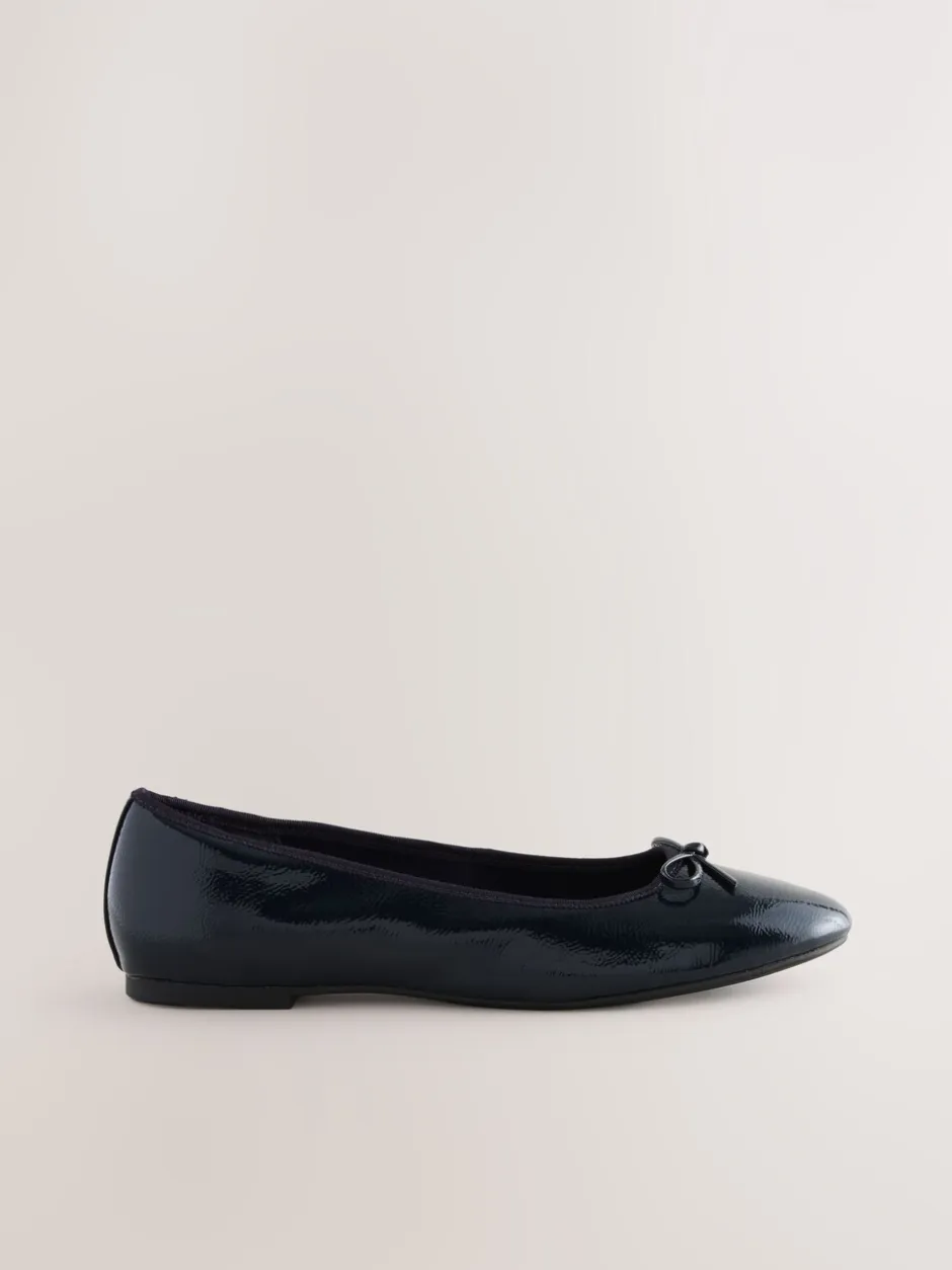 Ruimvallend En Extraruimvallend|Lage Schoenen|Next Donkerblauw lakleer - Ballerina's met ronde neus