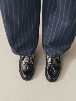 Lage Schoenen|Next - Patent kwastje hardware detail Instappers Donkerblauw lakleer