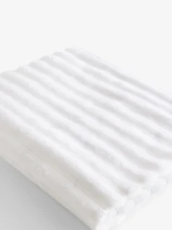 Handdoeken En Badmatten|Next Geribbelde handdoek Wit