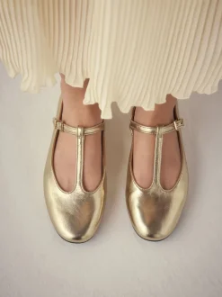 Lage Schoenen|Gelegenheidskleding*Next Goud - Forever Comfort® leren T-Bar Mary Jane-schoenen