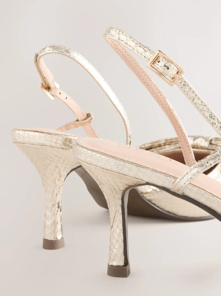 Schoenen Met Hakken*Next - Forever Comfort® schoenen met strik, hielbandje en spitse neus Goud