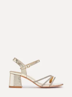 Ruimvallend En Extraruimvallend|Schoenen Met Hakken|Linzi - Mariah sandalen met hak, versiering en brede pasvorm Goud