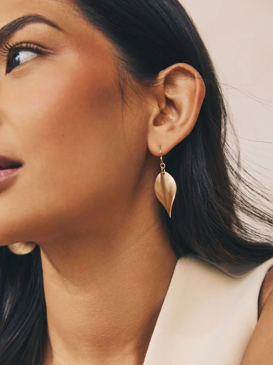 Sieraden|Next - Wave Petal Drop Earrings Goudkleurig