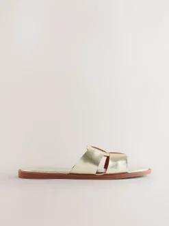 Ruimvallend En Extraruimvallend*Next Goudkleurig leer - Slotted Muilsandalen