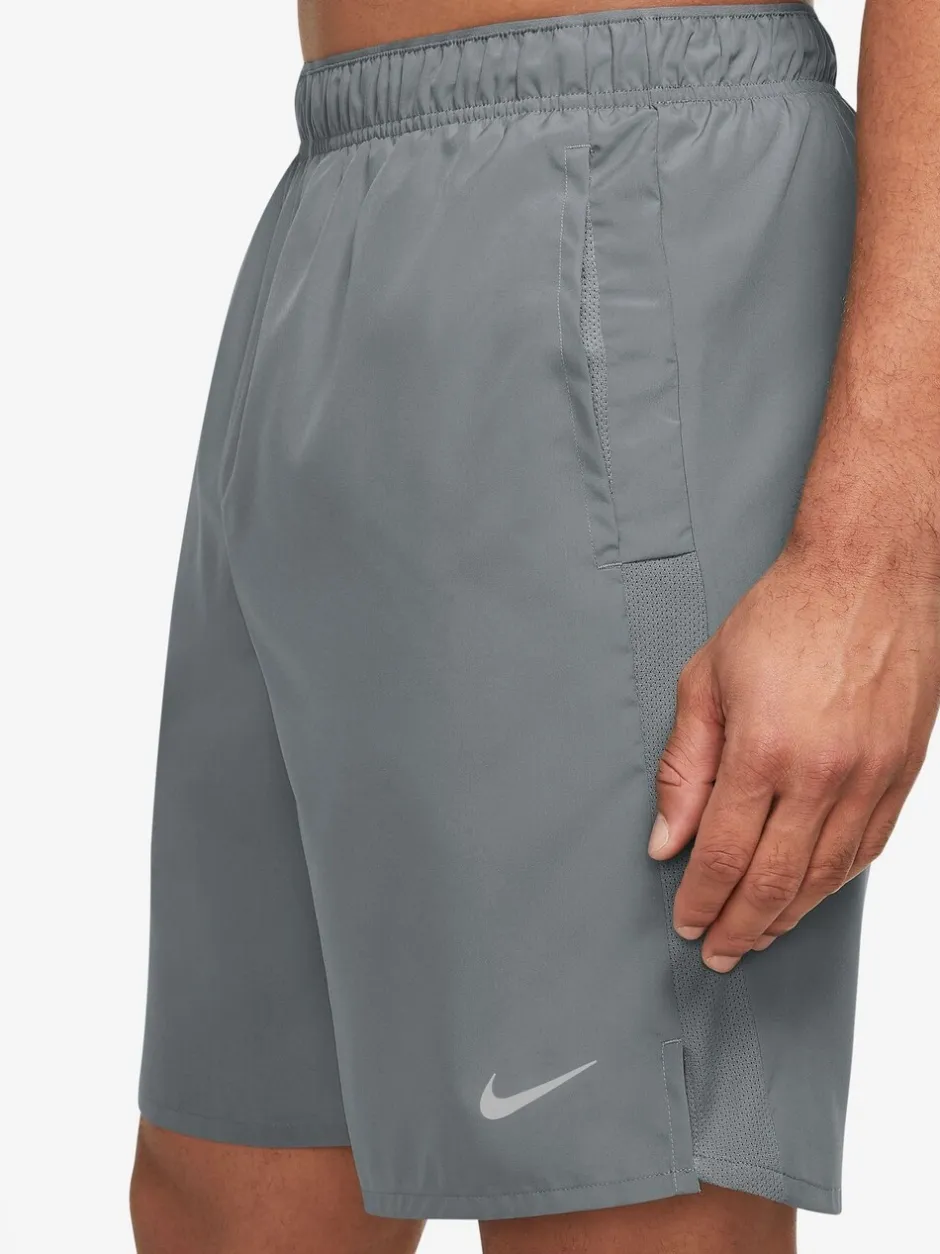 Shorts*Nike - 9 inch - Dri-FIT Challenger ongevoerde hardloopshort Grijs