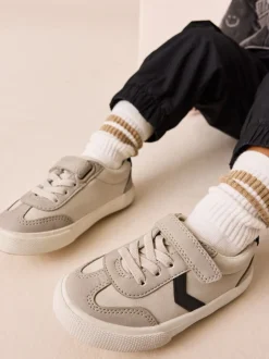 Sneakers|Next Grijs - Sneakers met klittenbandsluiting en elastische veters
