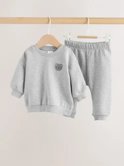 Truien En Breisels|Joggingbroeken|Next - Baby sweatshirt en joggingbroek set (0mnd-2jr) Grijze beer