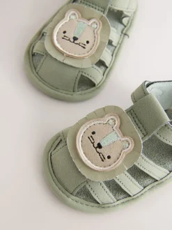 Babyschoenen|Next Groene leeuw - Baby visserssandalen met klittenbandsluiting (0 - 24 mnd)