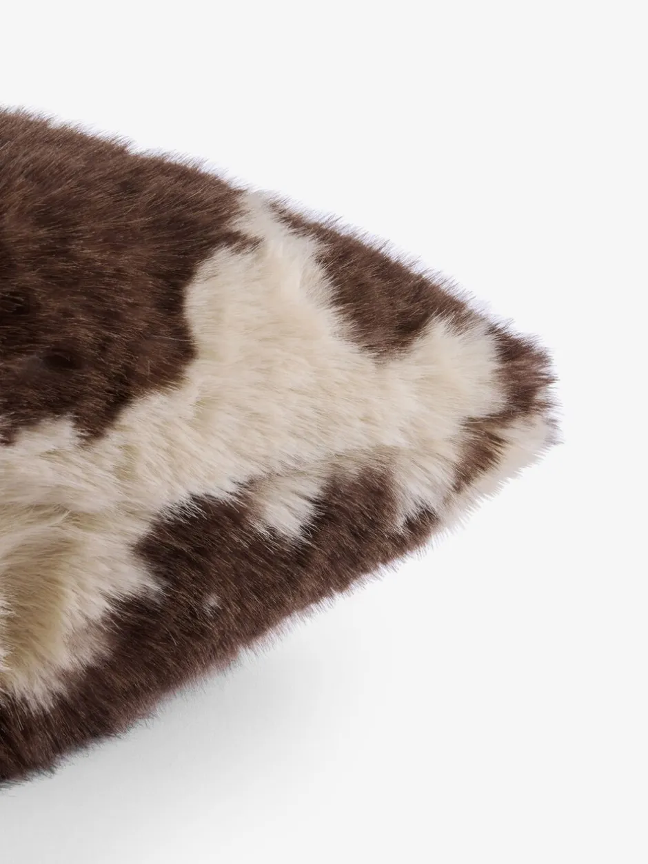 Kussentjes En Plaids|Kussentjes En Plaids|Next Imitatiebont kussentje met abstracte koeprint