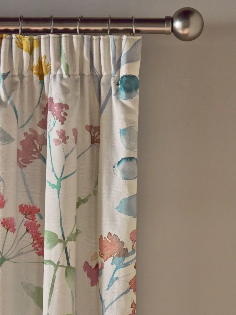 Gordijnen|Gordijnen|Next Isla - Verduisterende/thermische plooigordijnen met bloemenprint Meerkleurig pastelroze