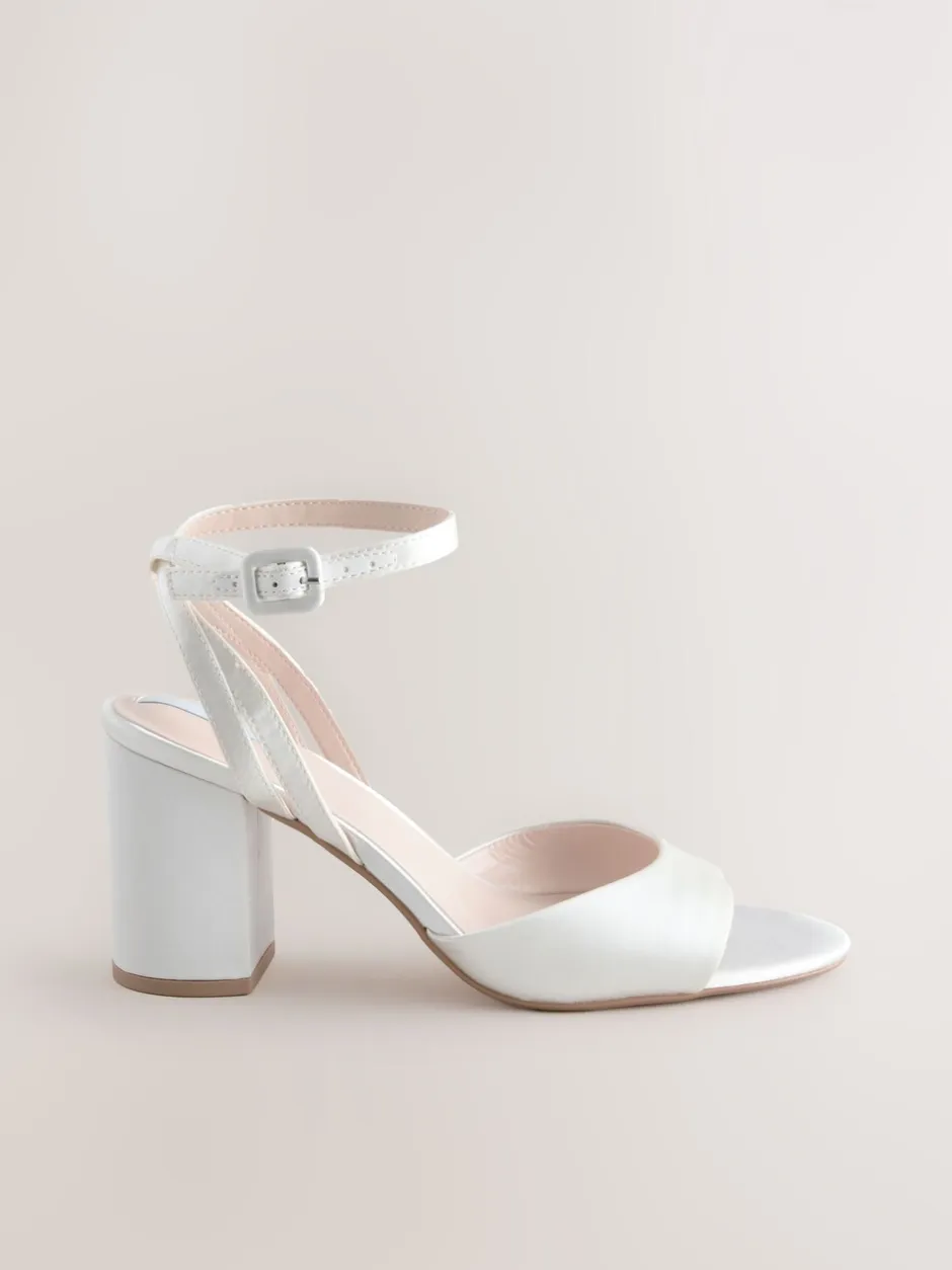 Schoenen Met Hakken|Next - Forever Comfort® bruidssandalen met ronde neus en blokhak Ivoor