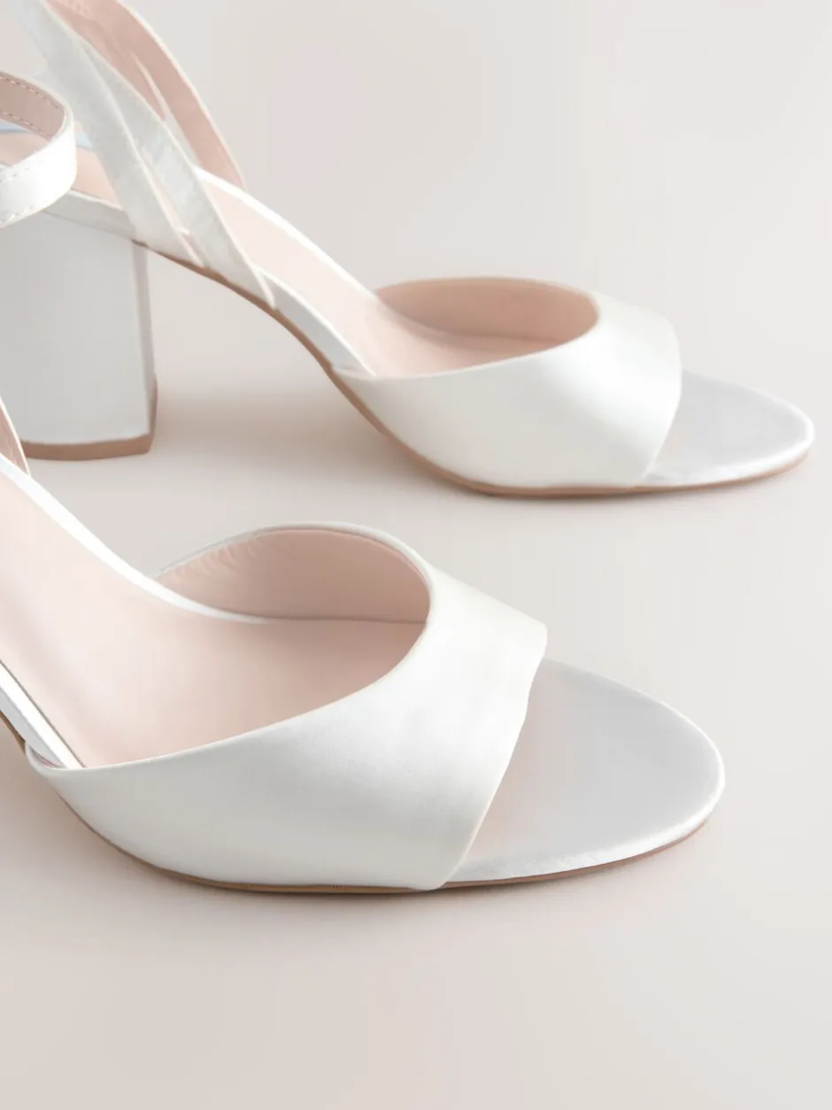 Schoenen Met Hakken|Next - Forever Comfort® bruidssandalen met ronde neus en blokhak Ivoor
