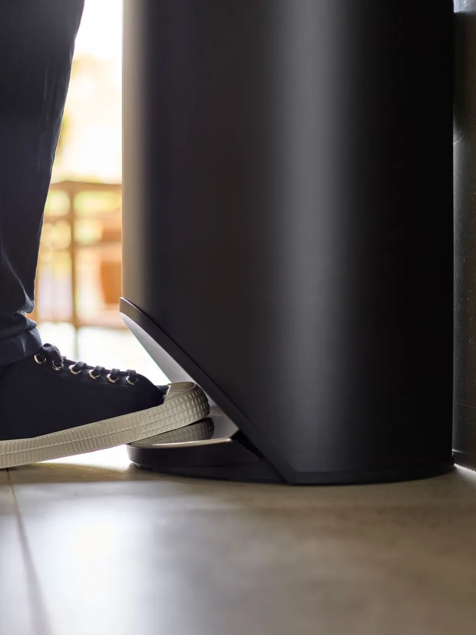 Joseph Joseph*Joseph Joseph Arc 30-Litre Slimline Pedal Bin with Liner Pocket