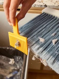 Joseph Joseph|Joseph Joseph Cleantech Wall-Mounted Broom
