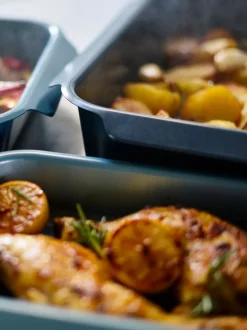 Joseph Joseph*Joseph Joseph Nest™ Oven Nonstick Large Roasting Tray