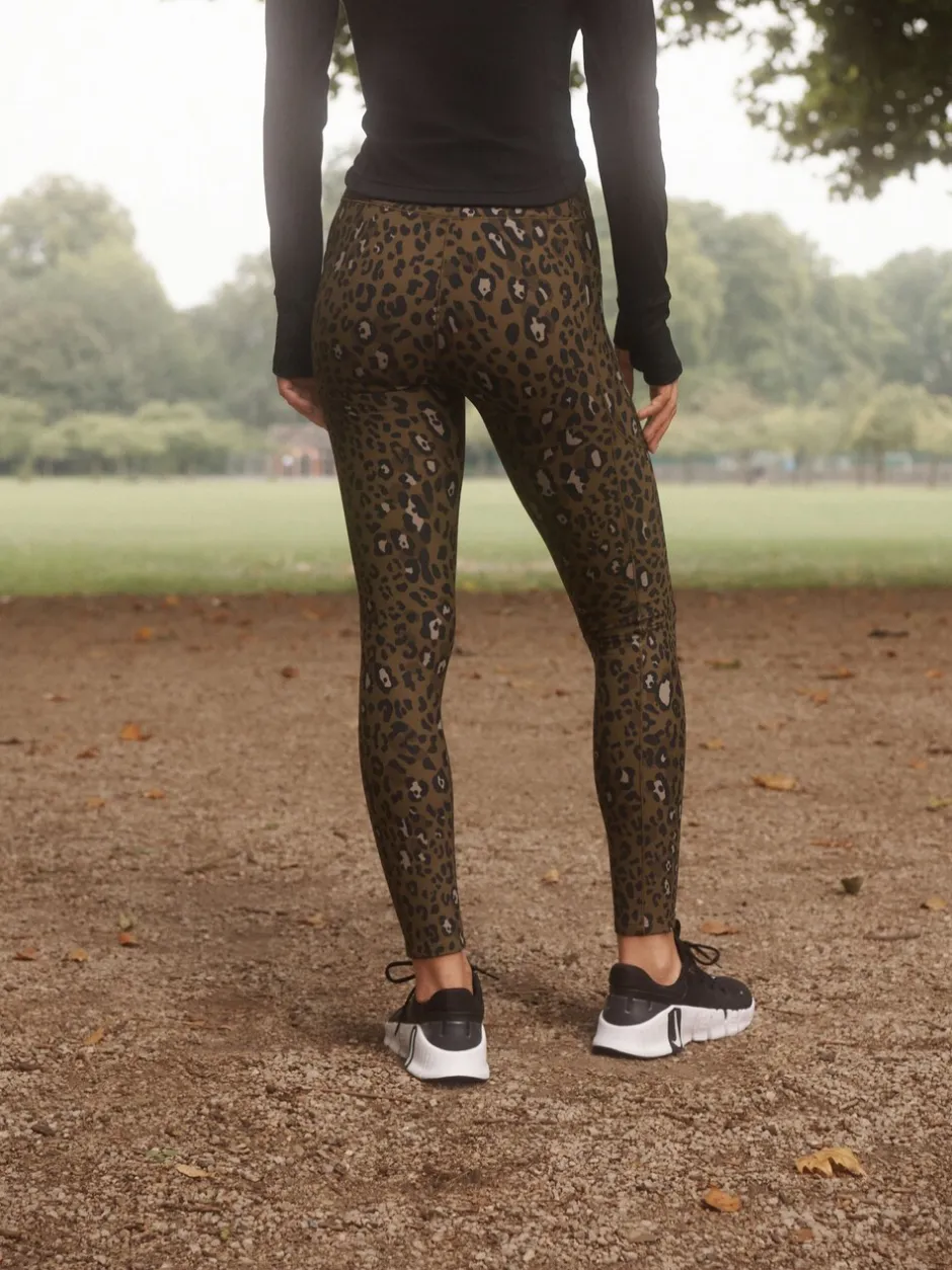 Sportkleding|Leggings En Joggingbroeken*Next - Outdoor legging met fleecevoering en warme handgreep Kaki met dierenprint