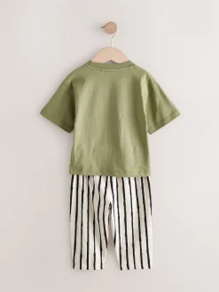 Sets En Outfits|Shorts|Next - Set van 3 T-shirts met korte mouwen en joggingbroeken (3mnd -7jr) Kaki/groen