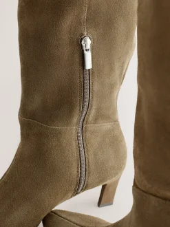Ruimvallend En Extraruimvallend|Next - Forever Comfort® Knee High Chisel Toe Heeled Boots Kakigroen suède