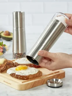 Keukenaccessoires*Kitchen Aid Salt and Pepper Grinders