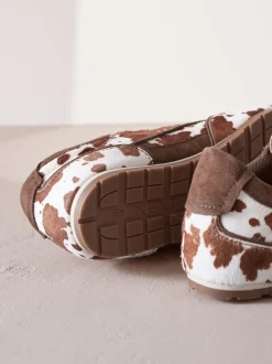 Sneakers*Next Koeienprint - Slim Premium Leren Trainers met Vetersluiting