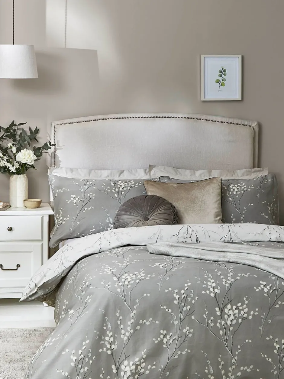 Laura Ashley|Merkbeddengoed*Laura Ashley 100% katoensatijn 200 thread count Pussy Willow Dekbedovertrek- en kussensloopset