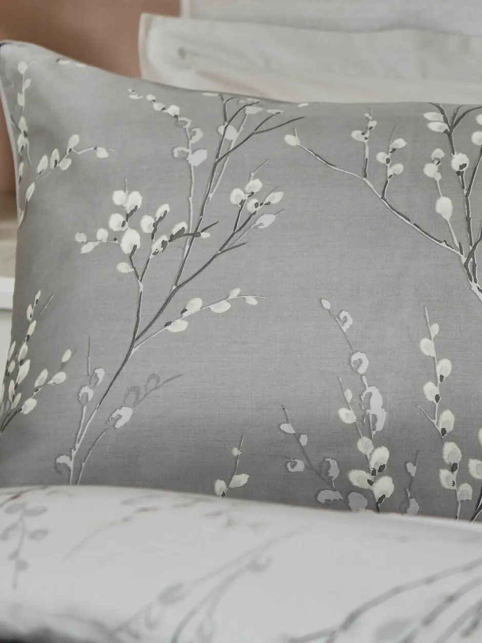 Laura Ashley|Merkbeddengoed*Laura Ashley 100% katoensatijn 200 thread count Pussy Willow Dekbedovertrek- en kussensloopset