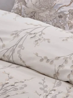 Laura Ashley|Merkbeddengoed|Laura Ashley 100% katoensatijn 200 thread count Pussy Willow Dekbedovertrek- en kussensloopset