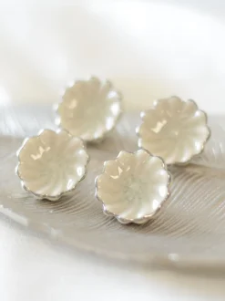 Laura Ashley*Laura Ashley 4 Pack Ceramic Metallic Edge Drawer Knobs Off White Zilver