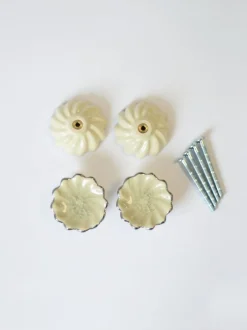 Laura Ashley*Laura Ashley 4 Pack Ceramic Metallic Edge Drawer Knobs Off White Zilver