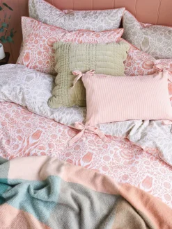 Laura Ashley*Laura Ashley Ashstead Damask 200 Thread Count Duvet Cover and Pillowcase Set