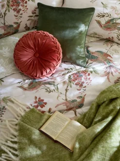Laura Ashley*Laura Ashley Attleton 220 Thread Count Duvet Cover and Pillowcase set
