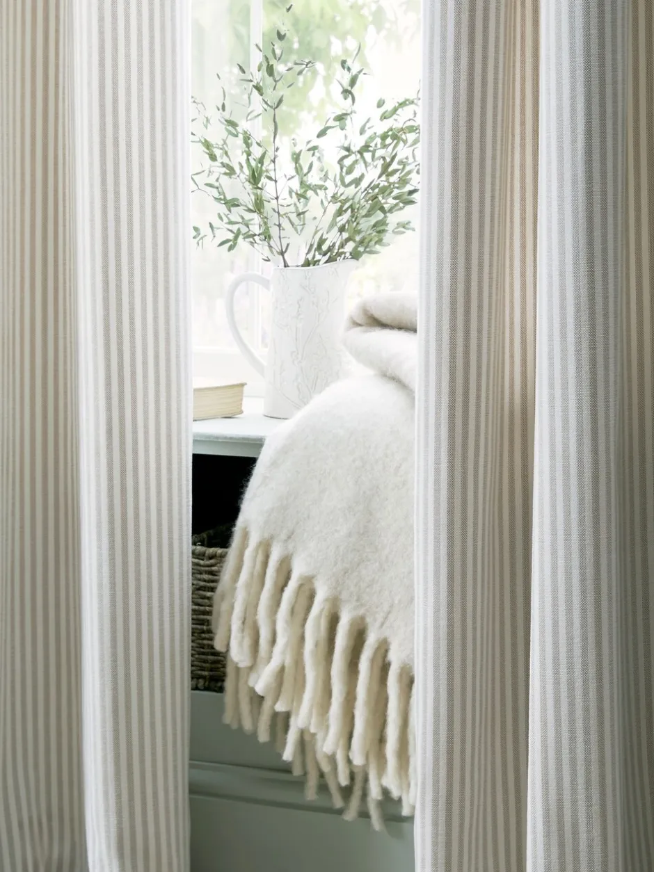 Laura Ashley*Laura Ashley Cornish Chenille Stripe Eyelet Curtains Natuurlijk